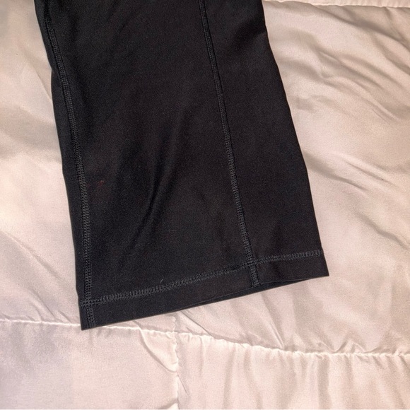 Nike Dri Fit Capri Leggings - Picture 4 of 11